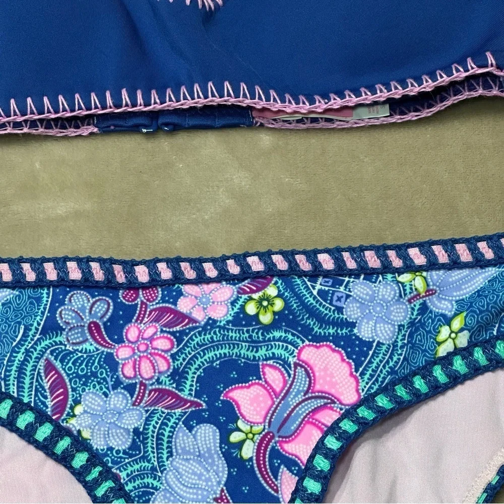 Victoria's Secret Crochet Halter Floral Paisley Blue Bikini Size Small - Picture 2 of 10